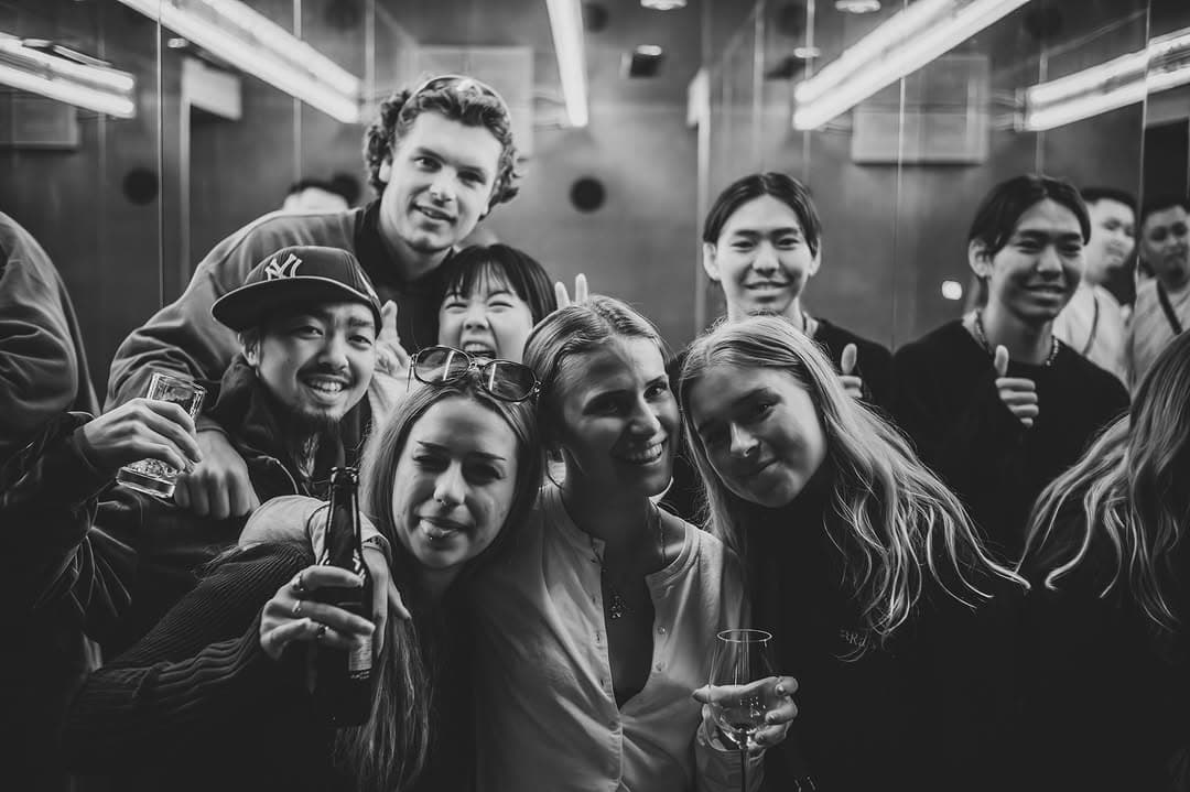 MOVE -EVERY WEDNESDAY NIGHT-