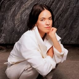 Momoko Gill